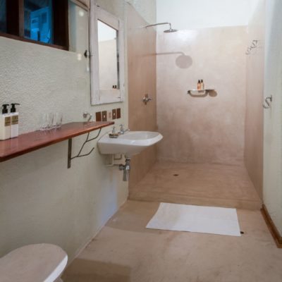 Bayete bathroom standard room