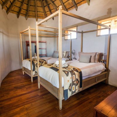 Kwando Tau Pan family room