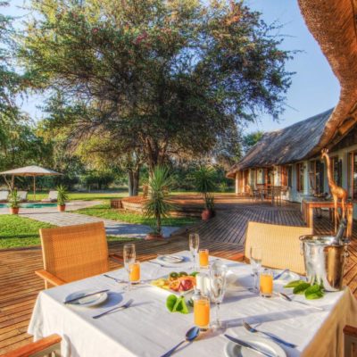 Leroo-La-Tau-Outdoor-Dining(2)
