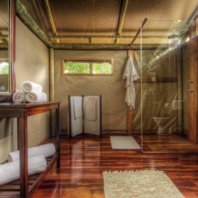 Shindi - bathroom