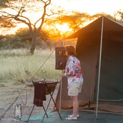 Semi Lux tent with wash basin