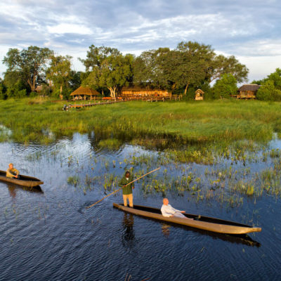 21Mapula-Lodge-Mokoros-outside-camp